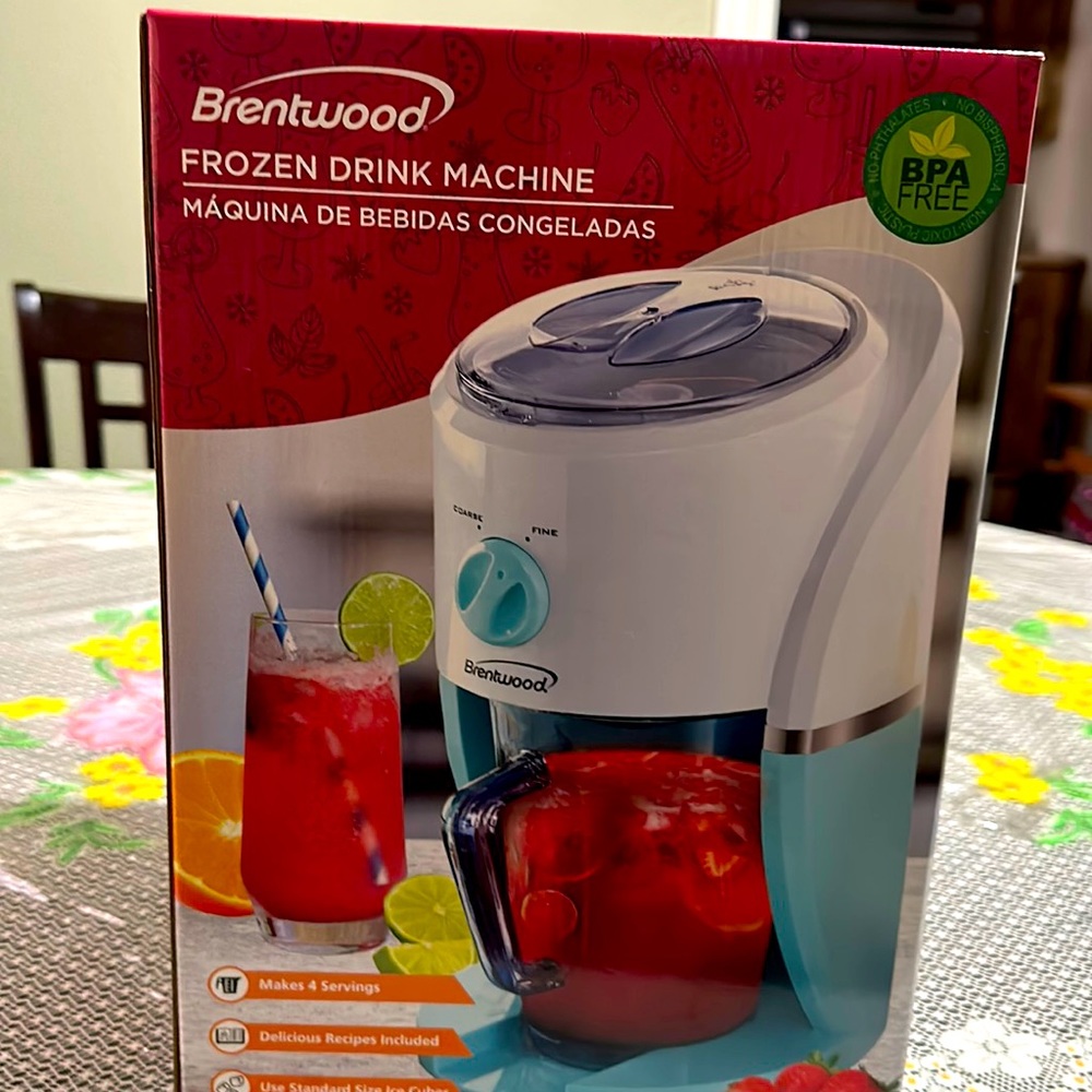Frozen drink machine that makes 4 servings and includes delicious recipes